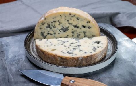 What does blue cheese taste like. Things To Know About What does blue cheese taste like. 